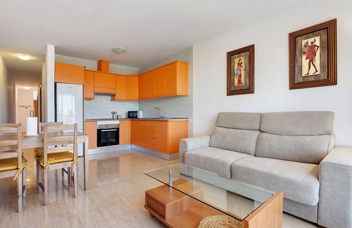 Puerto Lajas House | Vacation Home "Tranquilidad En La Playa" with Mountain View, Private Terrace & Wi-Fi