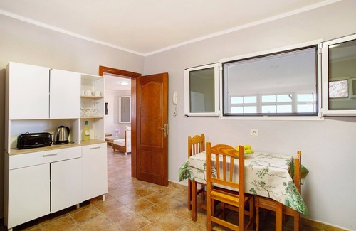San Bartolome de Tirajana Villa | Vacation Home "Vidalenta El Salobre" with Mountain View, Private Pool & Wi-Fi