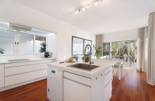 Santa Ursula Villa | Vacation Home "Villa Bahía de Michel" with Sea View, Pool, Garden & Wi-Fi