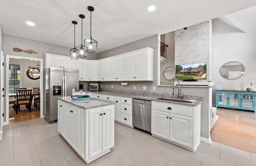 Westport Apartment | Vacation Home w/Private Dock, Hot Tub, Pets OK