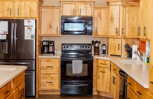 Kanab House | Vacation Home w/red rock views, Near Zion & Bryce