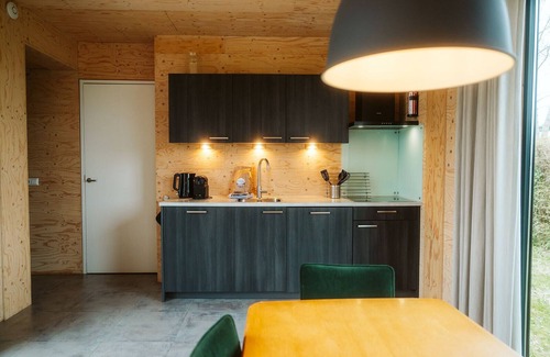 Ouddorp Ski Chalet | Vacation home with all amenities on your doorstep