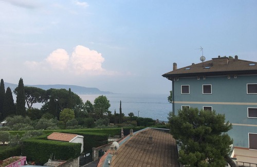 Toscolano Maderno Apartment | Vacation in Toscolano Maderno - 50 meters from the lake. With swimming pool.