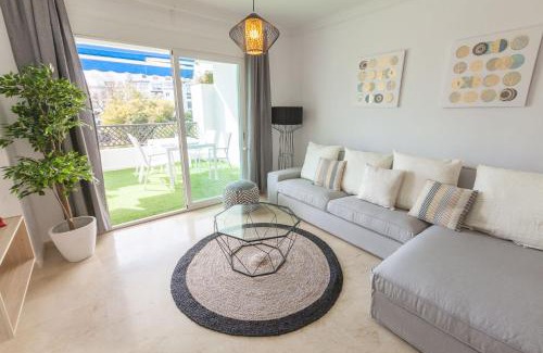 Puerto Banus Apartment | VACATION MARBELLA I Central Puerto Banus Apt, 24-7 Security, a minute from the Marina, The Sea and Luxury Shopping