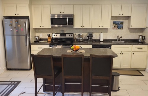 West Kelowna Estates House | Vacation Oasis in West Kelowna - License # 9623