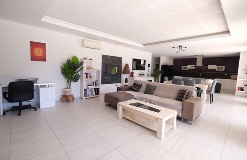 Aureille Villa | Vacation rental house with pool AUREILLE LS1-300