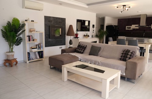 Aureille Villa | Vacation rental house with pool AUREILLE LS1-300