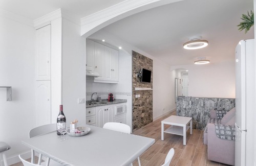 Patalavaca Apartment | Vacation Studio 'Vista Mar' with Sea View and Wi-Fi