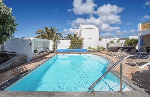 Puerto del Carmen Villa | Vacation Villa "Villa Lea" with Sea View, Pool, Fast Wi-Fi