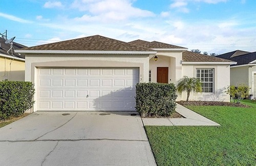 Sunset Ridge House | Vacation Villa - Free WIFI - Private Pool - Near Disney Area