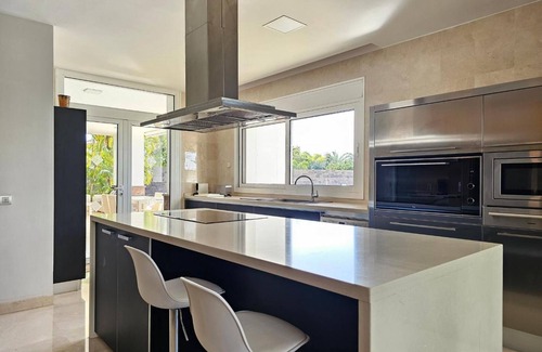 Costa Adeje Villa | Vacation Villa 'Karat Oasis Del Duque' with Sea View, Wi-Fi and Air Conditioning