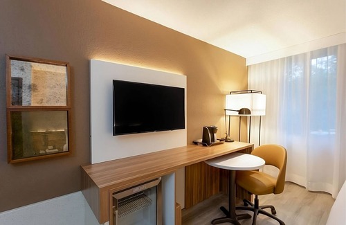 Tallahassee House | Vacation You Deserve! 2 Modern Units! Stylish Pool! Pets are Welcome!