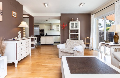 La Orotava Ski Chalet | Vacational rental home, heatable pool in an exclusive residential area, WiFi.