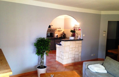 Monteux Villa | Vacations in Vaucluse (long stay preferred)