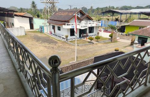 Cibodas House | Vafa Guesthouse