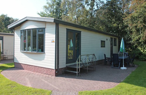 Suameer House | Vakantiepark Bergumermeer 8