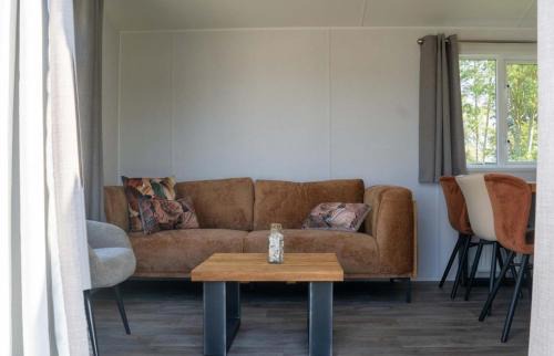 Scherpenisse Ski Chalet | Vakantiepark de Zeeuwse Parel - Sunset