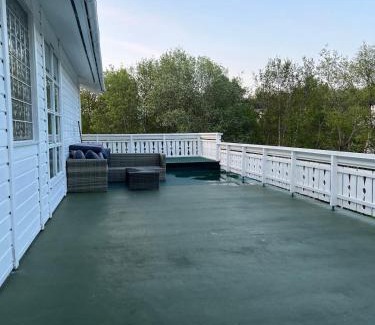 Harstad Villa | Vakker villa i unikt område med boblebad