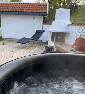 Harstad Villa | Vakker villa i unikt område med boblebad
