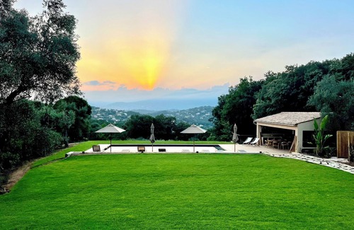 Valbonne Villa | Valbonne Villa with fantastic view and large swimming pool