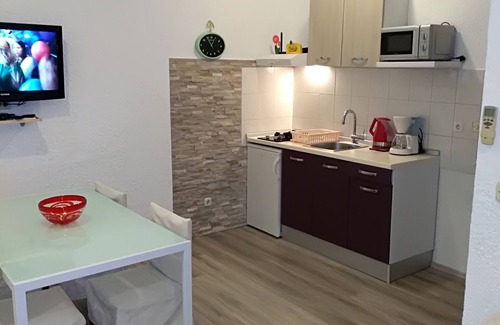 Valbandon Apartment | Valentina, 2 bedrooms, beach250m. air conditioning, parking, wi-fi,