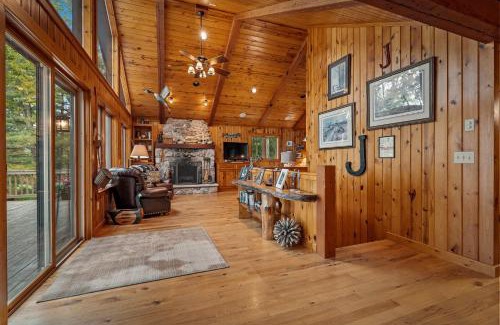 Pequot Lakes House | Valhalla on Bass Lake