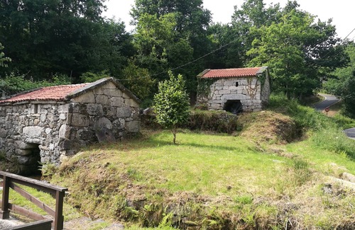 Covelo House | Valle de Barcia, Entire house, typical Galician construction on the mountain