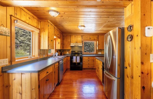 Bayfield Cabin | Vallecito Creekfront Cabin ~ Perfect Mountain Retreat for Families or Couples!