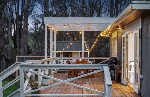 Merton House | Valley Park High Country Retreat - Farm Stay Feel, Tiny Home Vibes