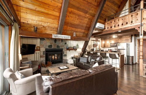 Bellaire House | Valley View Lodge Bellaire
