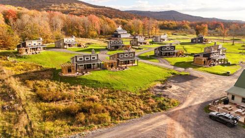 Timberline House | Valley View Resort Cabin #3, 1-Bed, Modern-Luxury with Hot Tub in Canaan Valley, WV