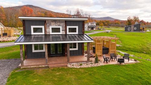Timberline House | Valley View Resort Cabin #3, 1-Bed, Modern-Luxury with Hot Tub in Canaan Valley, WV