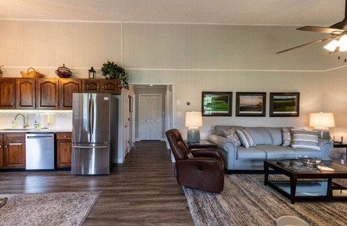Canton House | Valley View - Swing into paradise with golf and majestic mountain views!