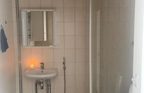 Aviapolis Apartment | Valoisa ja remontoitu kaksio / Sleeps 6