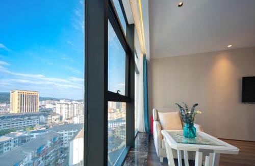 Yongding Hotel | Vanbrugh Bay Hotel - Zhangjiajie Tianmen Mountain