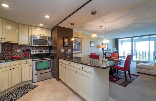 Vanderbilt Beach Apartment | Vanderbilt Towers - Vanderbilt Beach - Bayside