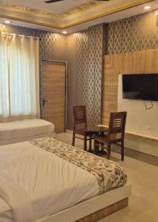 Amer Hotel | Vansh Palace