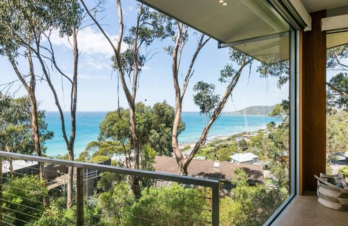Lorne House | Vantage Point - Architectural brilliance and free WIFI