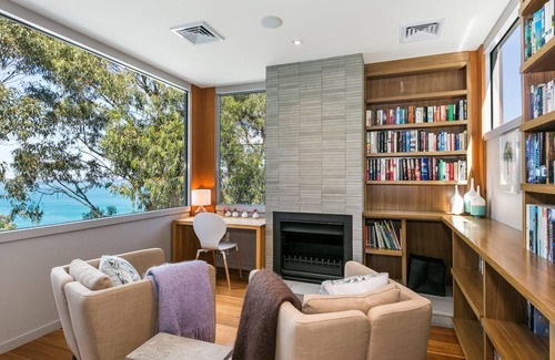 Lorne House | Vantage Point - Architectural brilliance and free WIFI