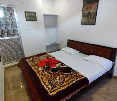 Pushkar Hotel | Varah Square Guest House