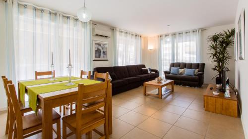 Cavacos Apartment | Varandas de Carteia G/F