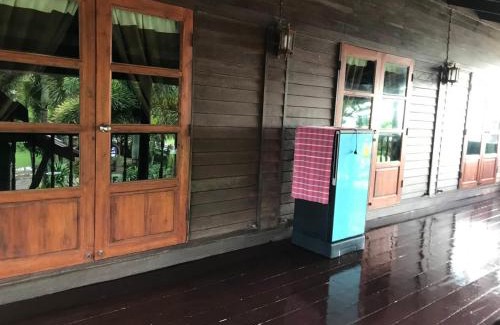 Thap Sakae House | Vasana RuanThai Homestay วาสนา เรือนไทย โฮมสเตย์