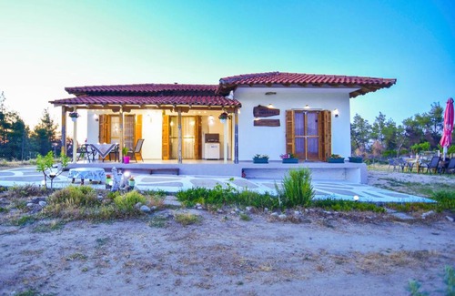 Sithonia House | Vast Emerald, the only house in Kavourotrypes