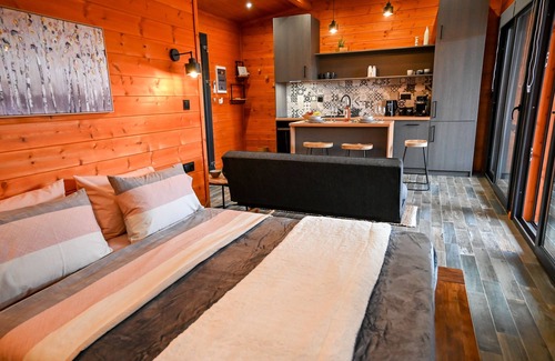 Kanali Resort | VB ECO SUITES - Suite with Pool View