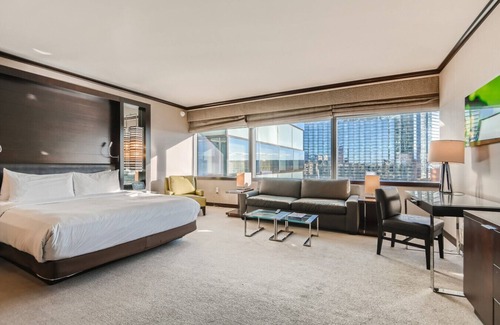 Las Vegas Strip Hotel | VDARA Hotel and Spa - 1 Minute Drive to Strip