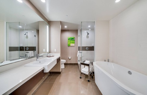 Las Vegas Strip Resort | Vdara Parlor Studio by Jet Luxury
