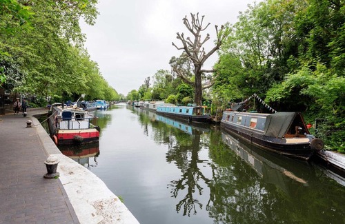 Westbourne Green Apartment | Veeve - Little Venice Hideaway