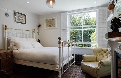 Bedford House | Veeve - Polished Style in Balham