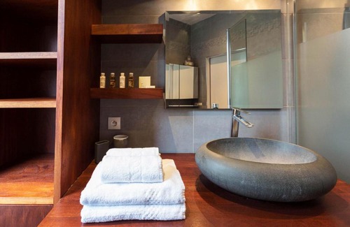 17th Arrondissement Apartment | Veeve - Sophistication by Square de Batignolles