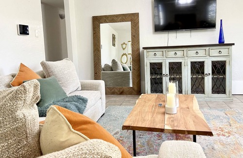 Spring Valley Villa | VEGAS OASIS VILLA*Pool+Spa+Tennis+Gym+Golf*3 mls 2 STRIP